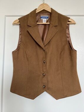 Pendleton Petite Tan Faux Suede Vest Size 10 Western Tailored Button Front
